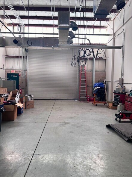 More Photos Of 7182-7208 E 21st St, Sarasota Light Manufacturing For Sale