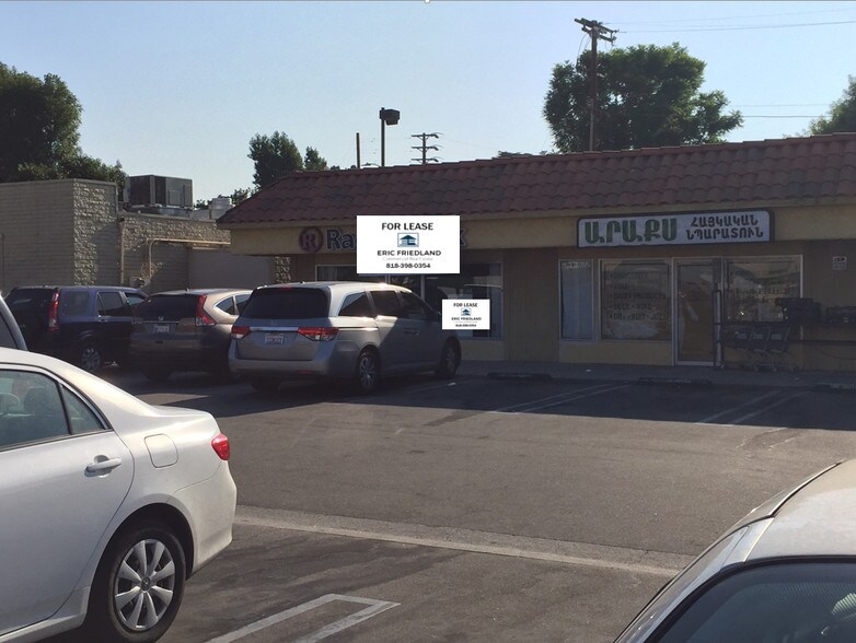 More Photos Of 6732-6754 White Oak Ave, Van Nuys Unknown For Lease
