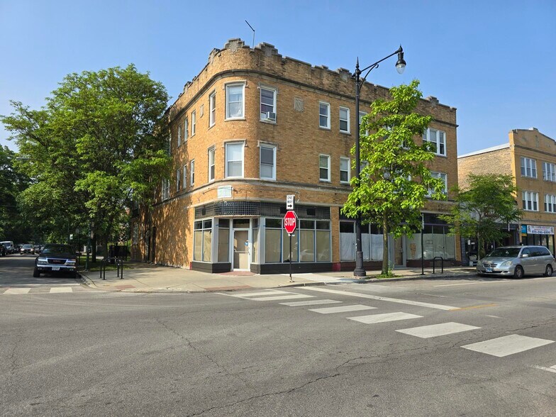 Primary Photo Of 3301-3305 W Bryn Mawr Ave, Chicago Storefront Retail Residential For Lease
