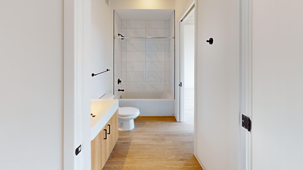 More Photos Of 1717 S Michigan Ave, Chicago Apartments For Lease