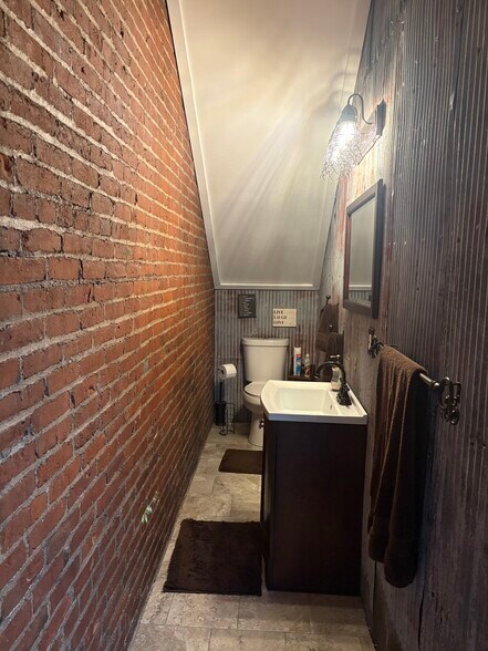 More Photos Of 814 Main St, Rochester Office Residential For Sale