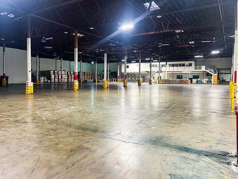 More Photos Of 4633 S Downey Rd, Vernon Manufacturing For Lease