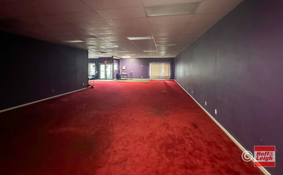 More Photos Of 3200-3210 Whipple Ave NW, Canton Freestanding For Lease