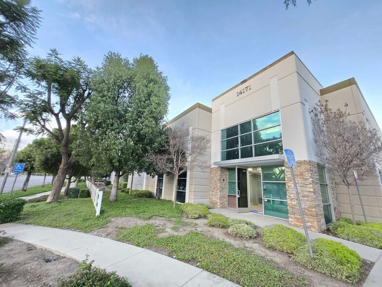 More Photos Of 14171 Fern Ave, Chino Warehouse For Sale