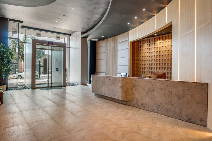 More Photos Of 1400 Hi Line Dr, Dallas Apartments For Lease