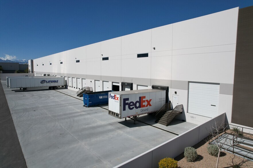 More Photos Of 3000 Lincoln Rd, Las Vegas Distribution For Lease