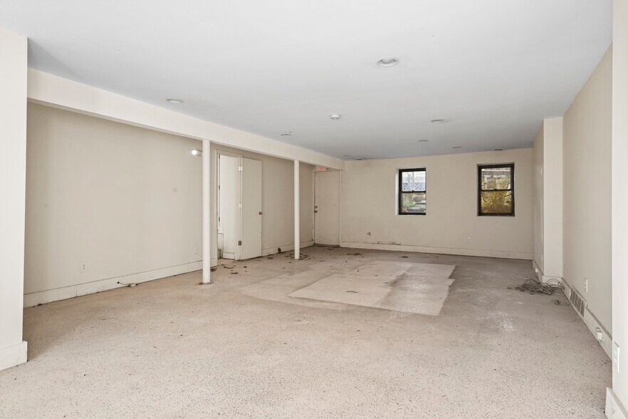 More Photos Of 132-134 S Swan St, Albany Office Residential For Sale