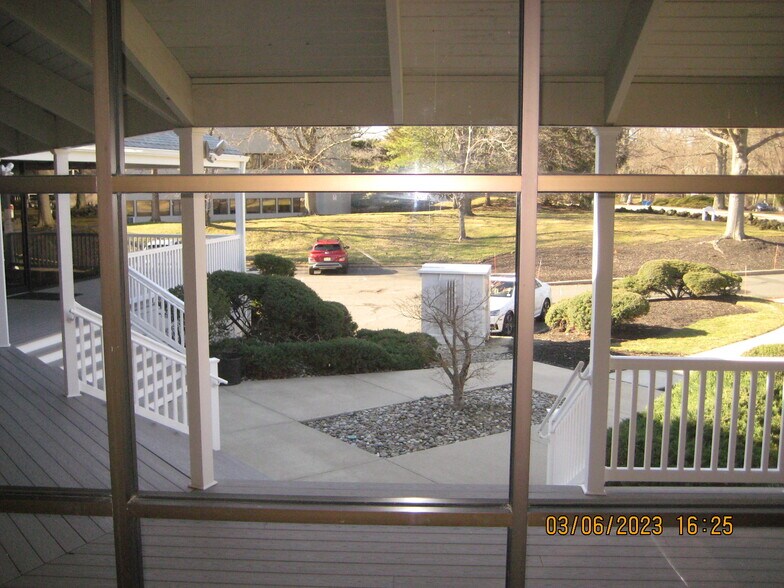 More Photos Of 59 Avenue at the Commons, Shrewsbury Medical For Lease