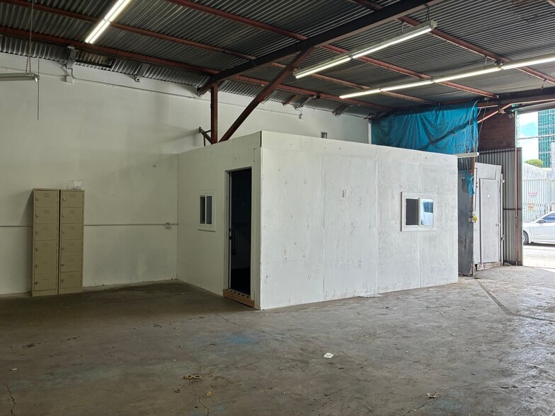 More Photos Of 1127 Hopaka St, Honolulu Service For Lease