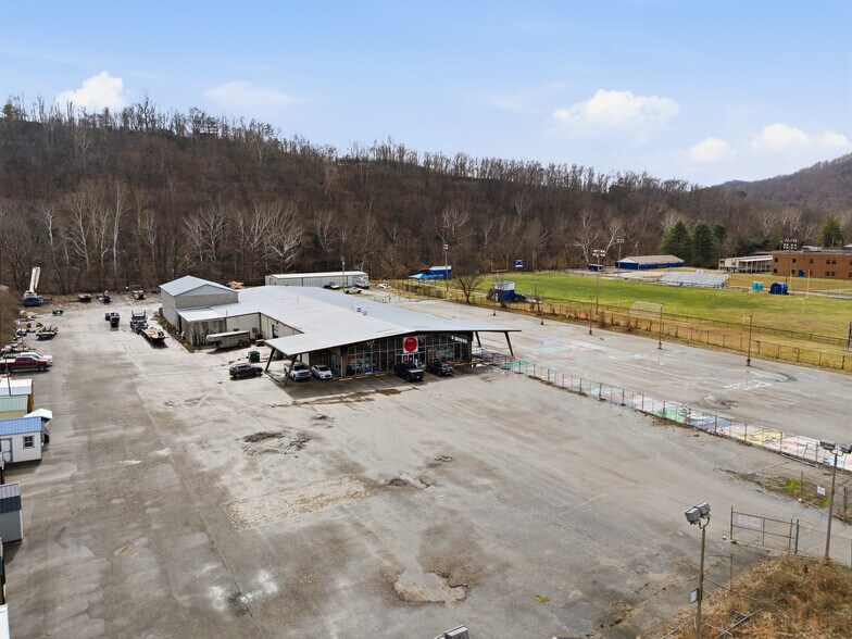 More Photos Of 5100 Elk River Rd N, Elkview Flex For Sale