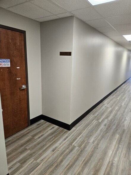 More Photos Of 1910 Lakeland Dr, Jackson Medical For Lease