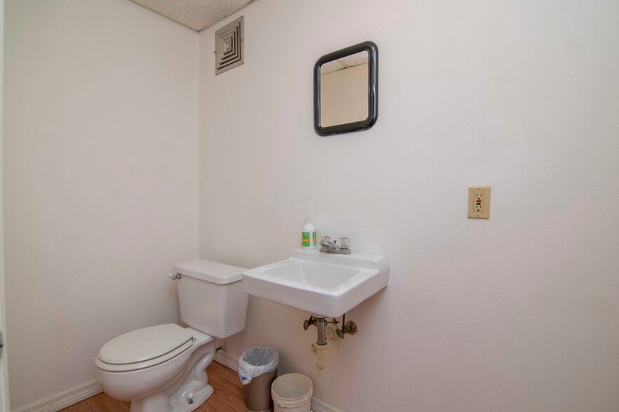 More Photos Of 2401 Destiny Way, Odessa Warehouse For Sale