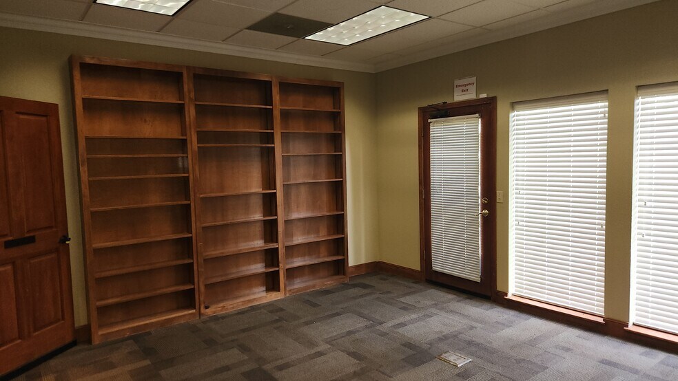 More Photos Of 1367 E Lassen Ave, Chico Office For Sale