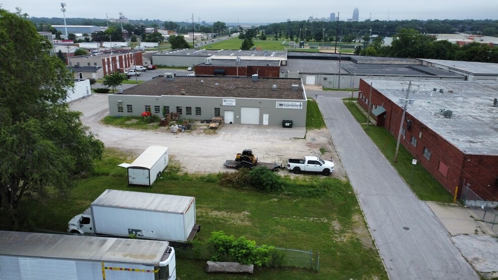 More Photos Of 219 New York Ave, Des Moines Distribution For Sale