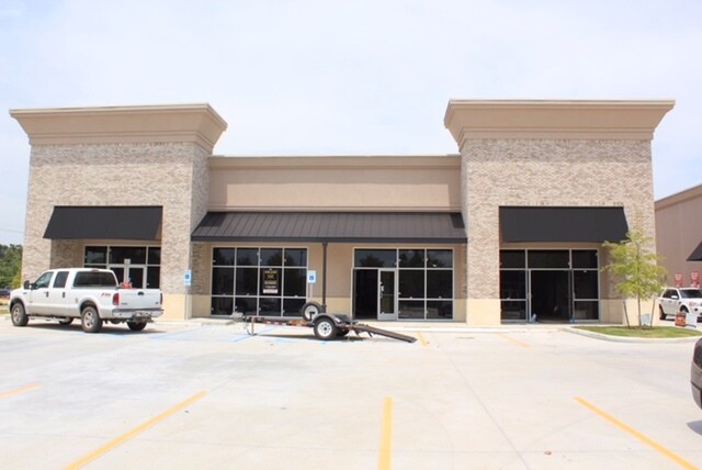 More Photos Of 7673 Perkins Rd, Baton Rouge Storefront For Lease