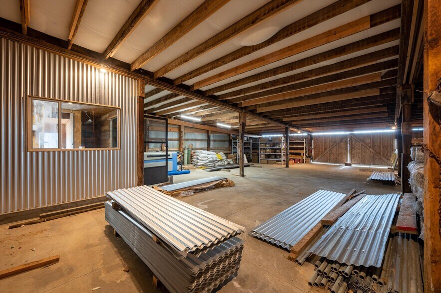 More Photos Of 120 W Smith Rd, Bellingham Service For Sale