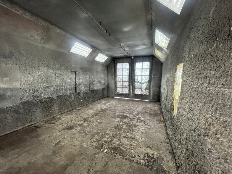 More Photos Of 3110 Reynolds Rd, Lakeland Warehouse For Lease