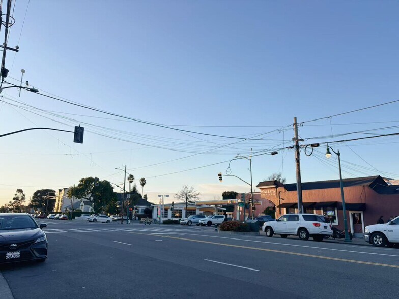 More Photos Of 706 Lincoln Ave, Alameda General Retail For Lease