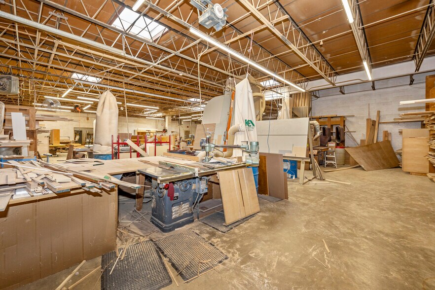 More Photos Of 18001 Sellman Rd, Dickerson Light Manufacturing For Sale