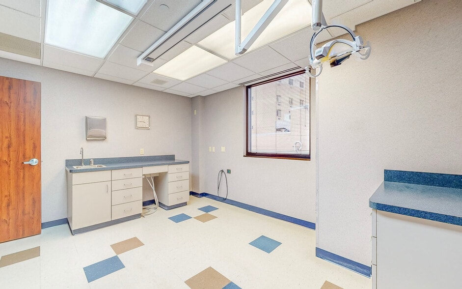 More Photos Of 4000 Johnson Rd, Steubenville Healthcare For Sale