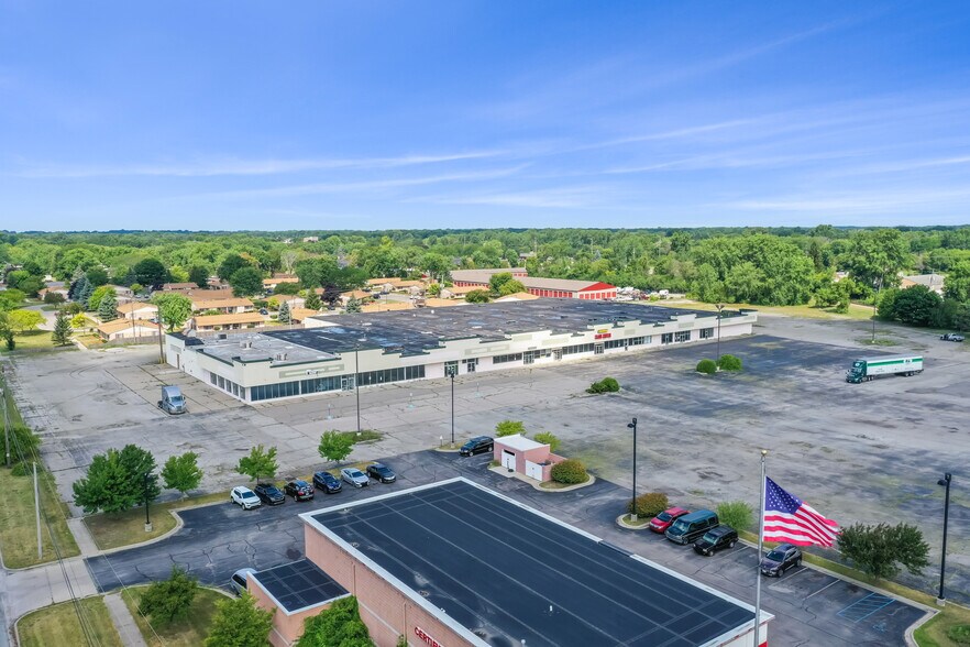 More Photos Of 2865-2885 Bay Rd, Saginaw Freestanding For Sale