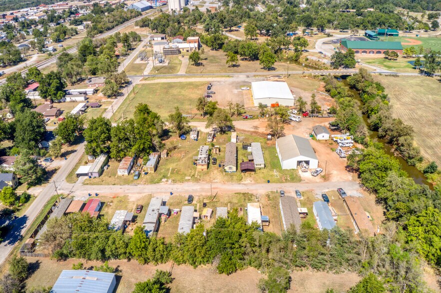 More Photos Of 603 S 3rd St, Kingfisher Manufactured Housing Mobile Home Park For Sale