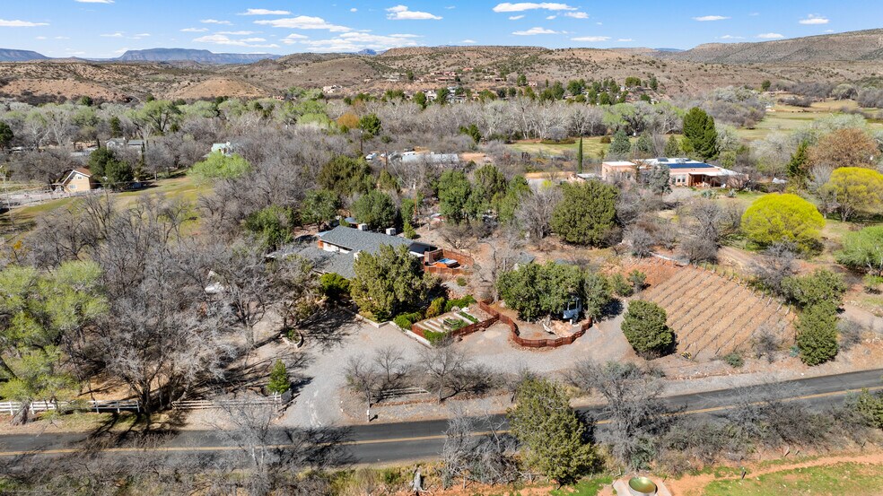 More Photos Of 10580 E Swinging Bridge Ln, Cornville Specialty For Sale