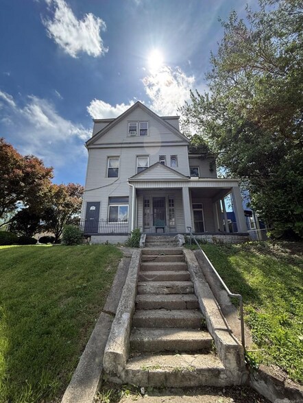 Primary Photo Of 2005 Wayne Ave, Dayton Apartments For Sale