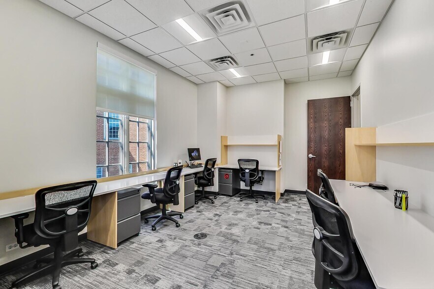 More Photos Of 324 W Touhy Ave, Park Ridge Office For Lease
