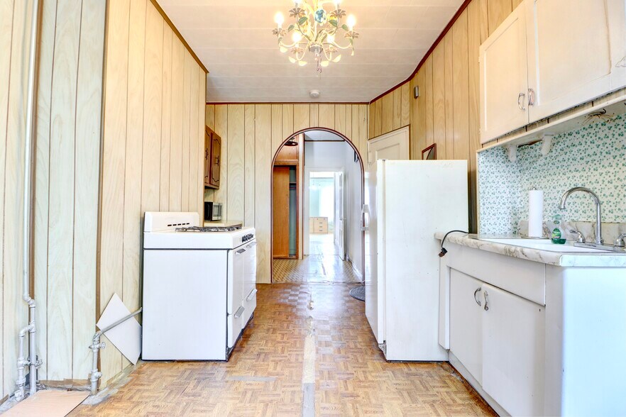 More Photos Of 159 Nassau Ave, Brooklyn Apartments For Sale