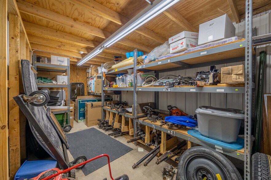 More Photos Of 18256 Campground Rd, Phillipsburg Auto Dealership For Sale