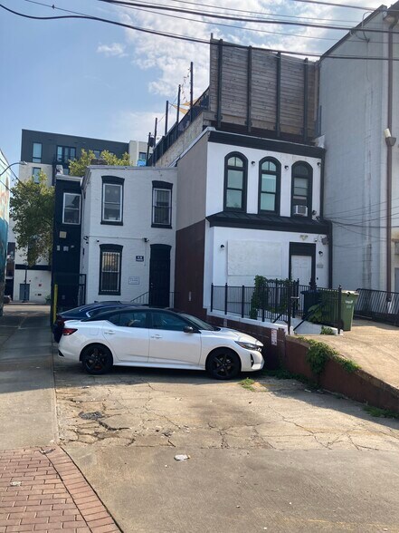 More Photos Of 909 U St NW, Washington Storefront Retail Office For Sale