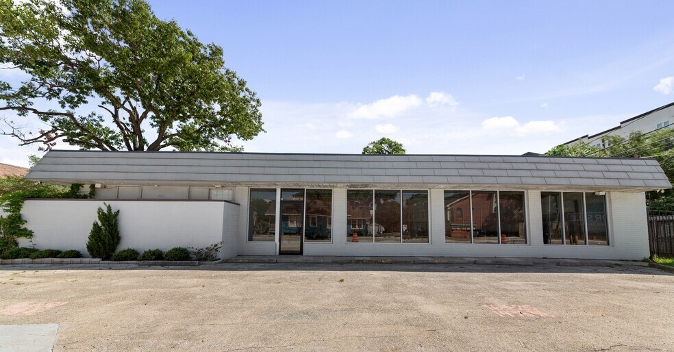 More Photos Of 722 Durham Dr, Houston Office For Sale
