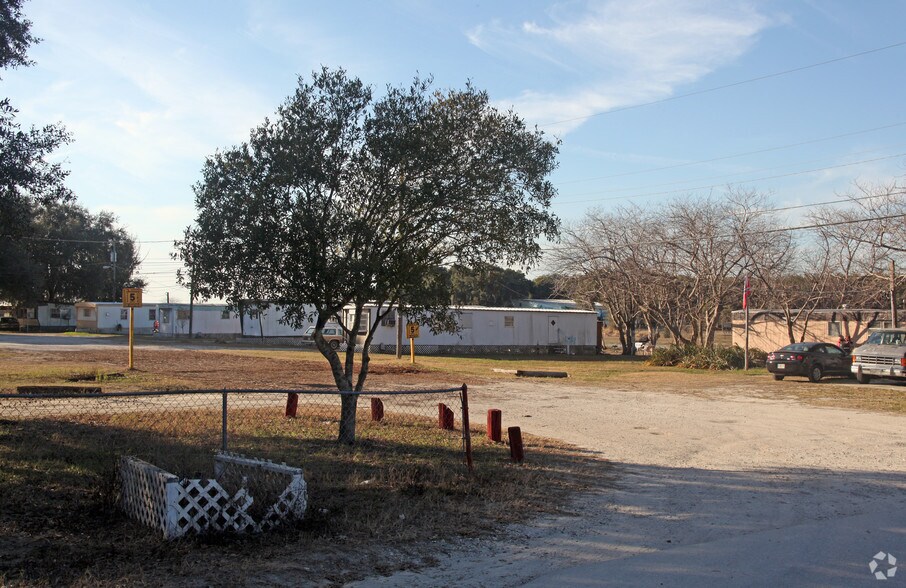 More Photos Of 1014 N Parsons Ave, Seffner Manufactured Housing Mobile Home Park For Sale