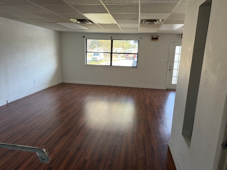 More Photos Of 4134-4136 W US Highway 90, Lake City Freestanding For Lease