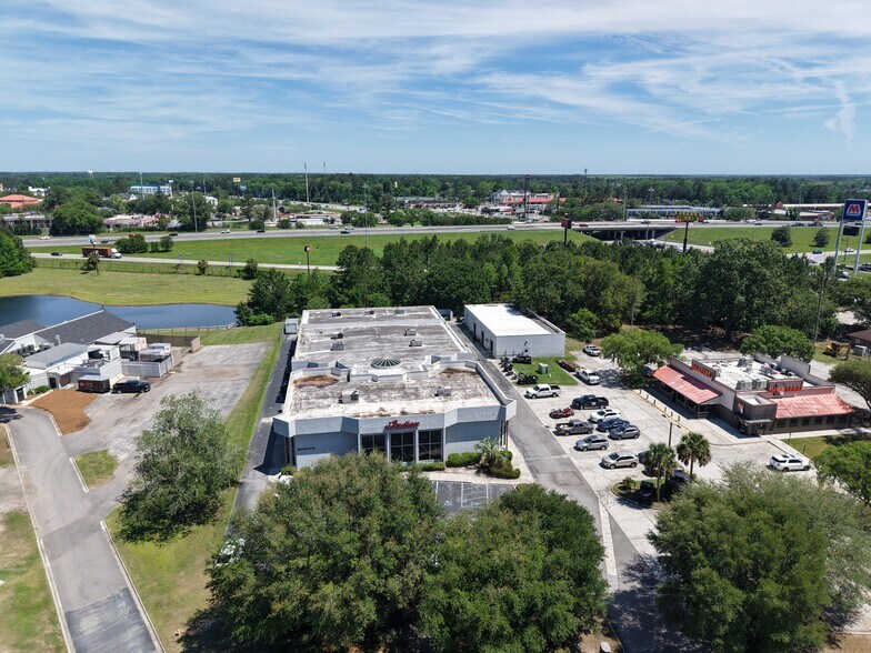 More Photos Of 6 Gateway Blvd W, Savannah Auto Dealership For Lease