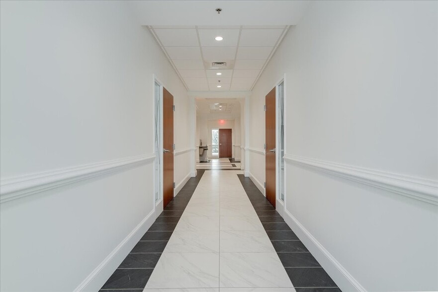 More Photos Of 7109 Guilford Dr, Frederick Medical For Sale