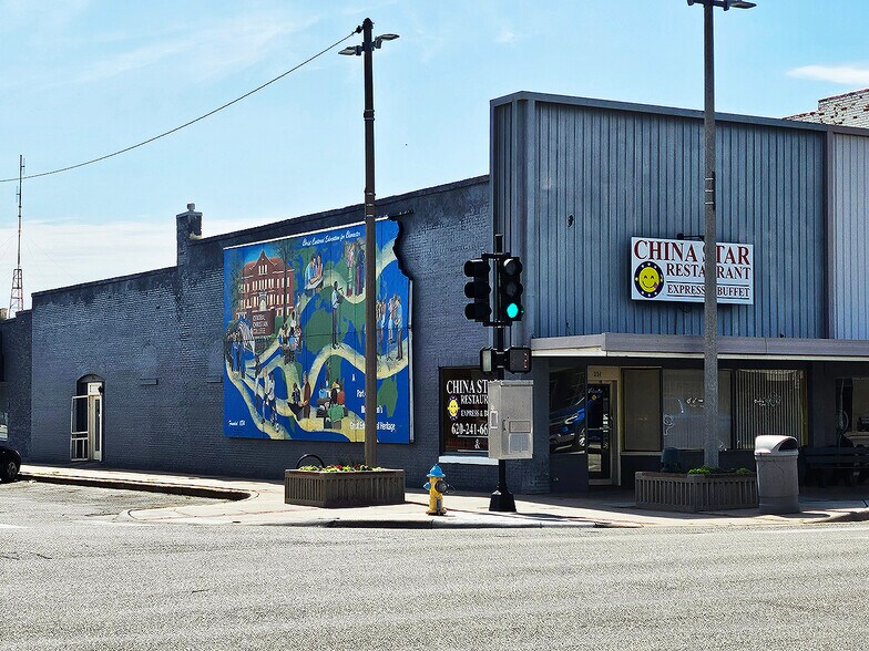 More Photos Of 224 N Main St, Mcpherson Restaurant For Sale