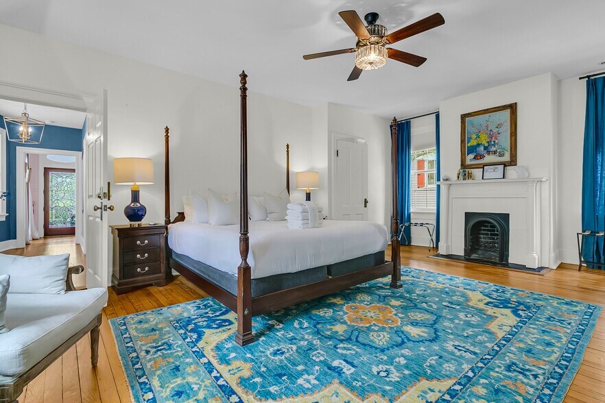 More Photos Of 184 Ashley Ave, Charleston Specialty For Sale