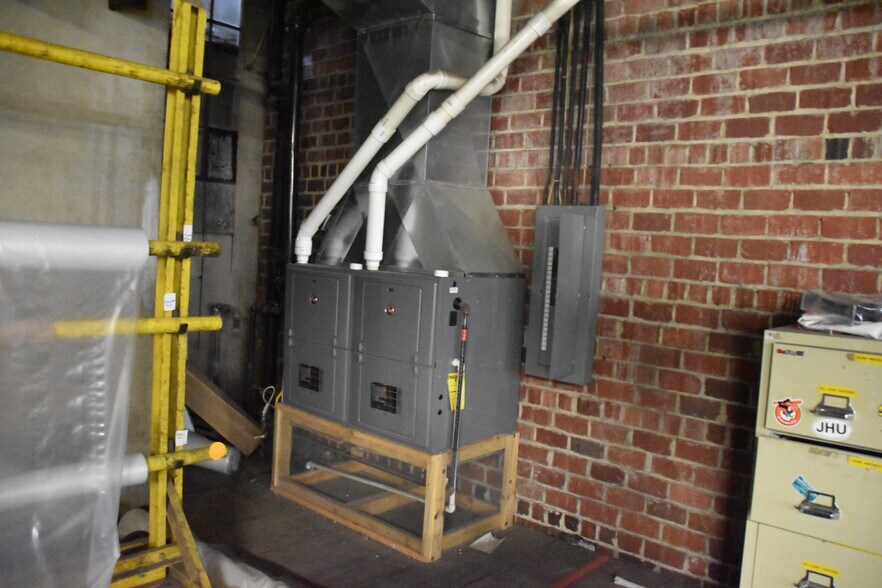 More Photos Of 1320 Smith St, Charleston Warehouse For Sale