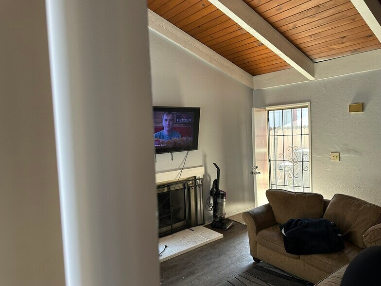 More Photos Of 3423-3425 Charleston Ct, Stockton Apartments For Sale