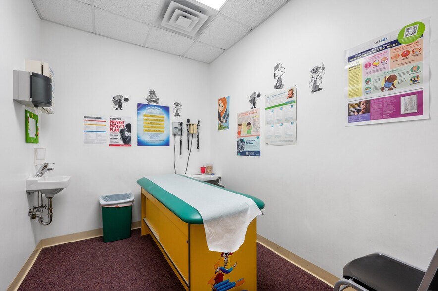 More Photos Of 6021 S Kedzie Ave, Chicago Medical For Sale
