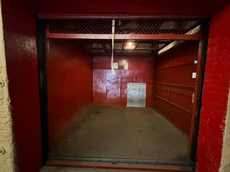 More Photos Of 3440 11th St, Astoria Manufacturing For Sale