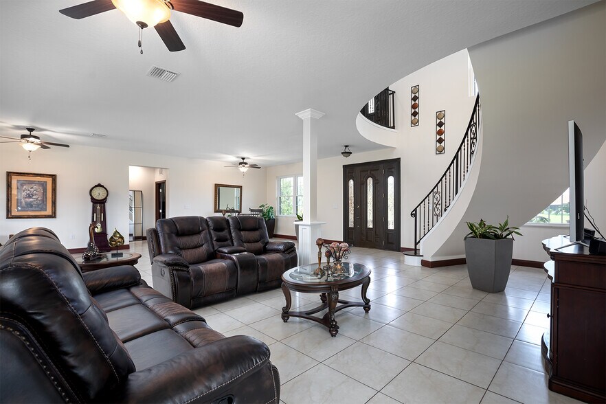 More Photos Of 3211 Lakeshore Blvd, Saint Cloud Specialty For Sale