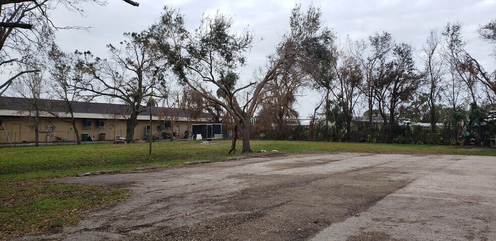 More Photos Of 1245 River Rd, N Fort Myers Industrial For Sale