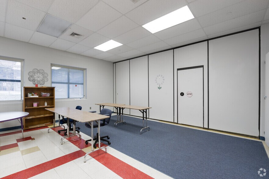 More Photos Of 701 N Niles Ave, South Bend Medical For Lease