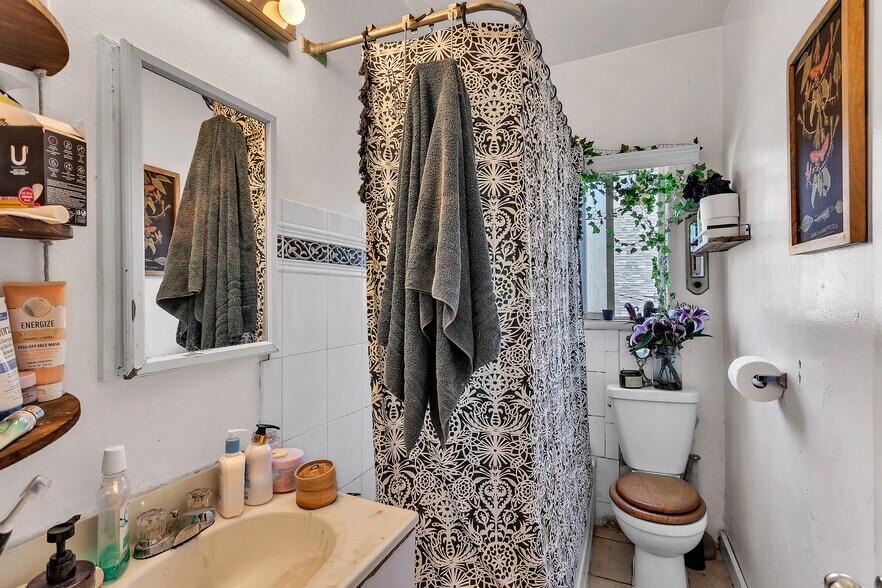 More Photos Of 3300 Harrison St, Oakland Apartments For Sale