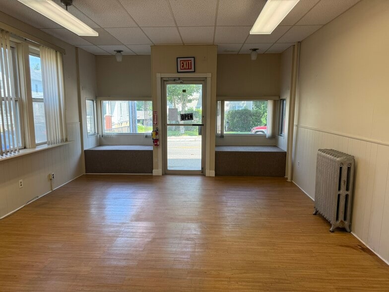 More Photos Of 28 Main St, Netcong General Retail For Lease