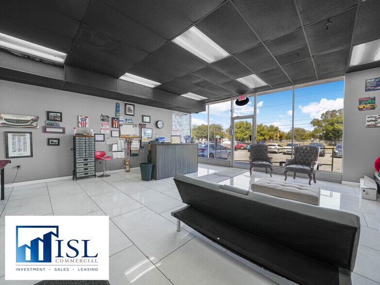 More Photos Of 140 W Carroll St, Kissimmee Auto Dealership For Lease