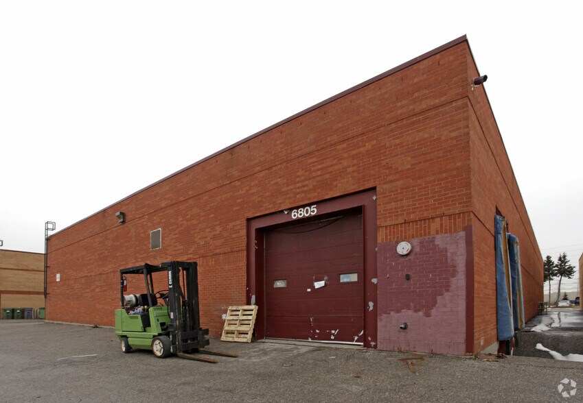 More Photos Of 6805 Steeles Ave W, Toronto Warehouse For Sale